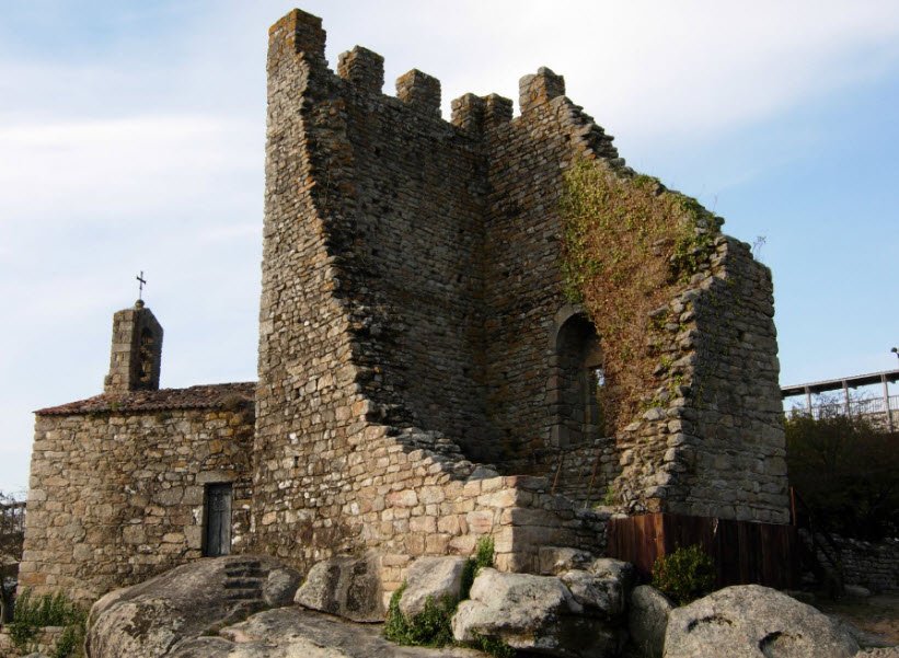 Torres do Oeste, Spain